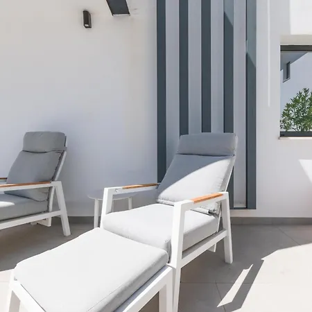 Apartment 220 - Mirador De Hills *