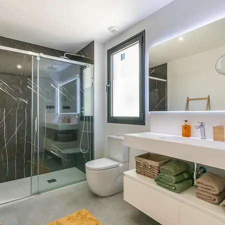 220 - Mirador De Hills Apartment